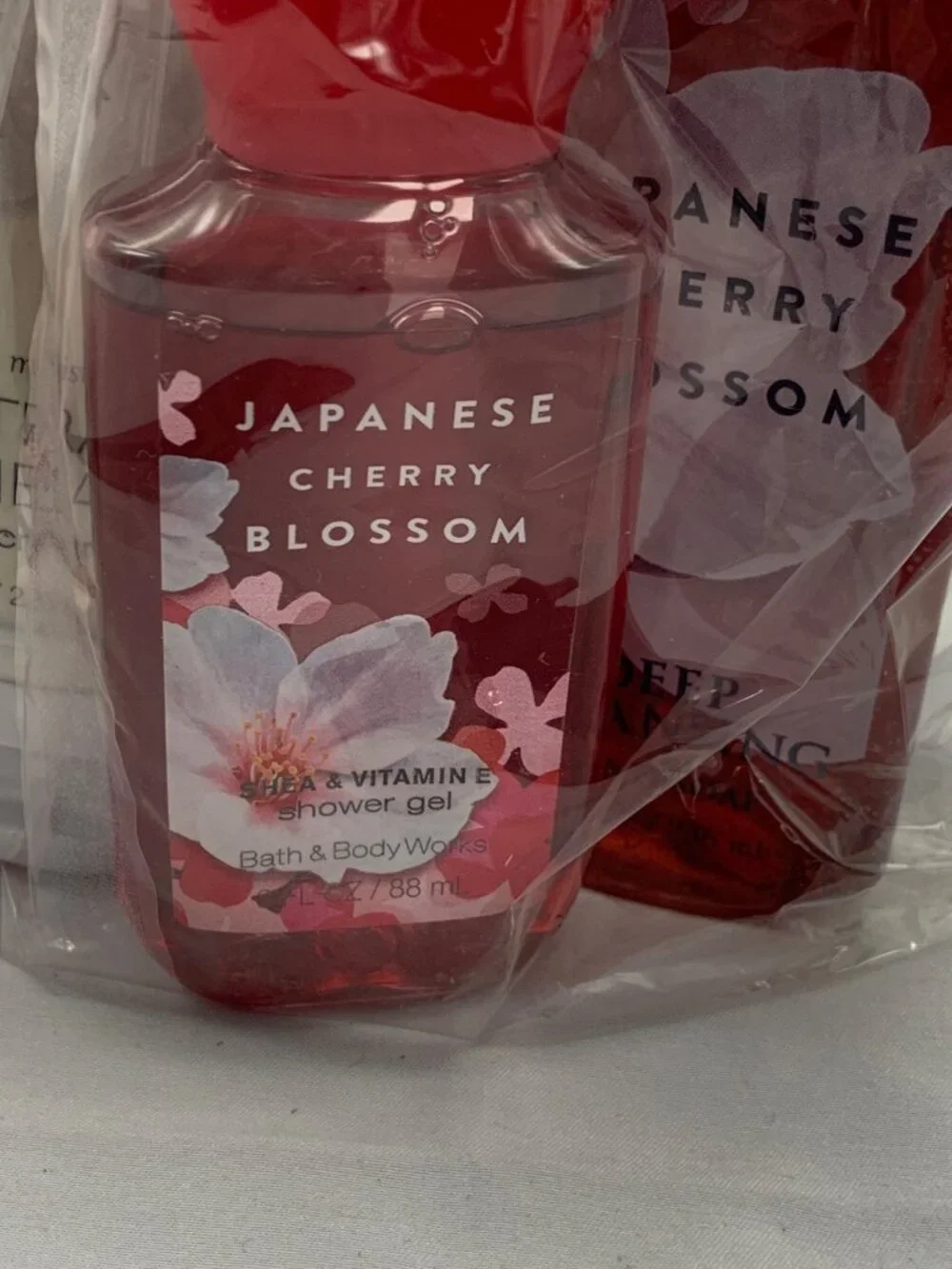 Bath & Body Works 4 Piece Japanese Cherry Blossom Gift Set Body Cream Shower Gel